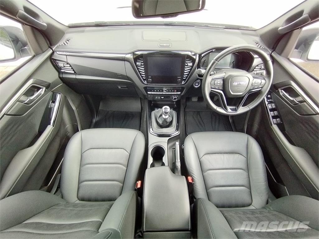 Isuzu V-Cross 픽업/드롭사이드