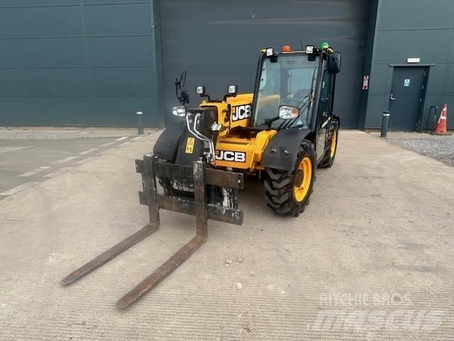 JCB 525-60 Agri-Plus 텔러 핸들러