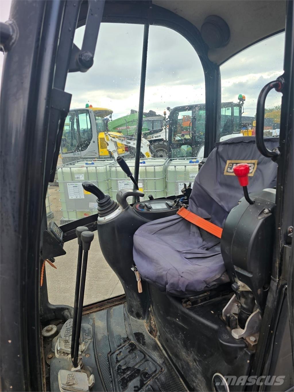 JCB 8018 Excavator 대형 굴삭기 29톤 이상