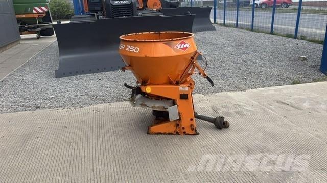 Kuhn Spreader 미네랄 살포기