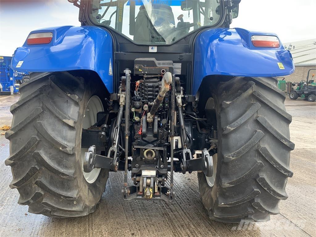 New Holland T7.200 트랙터