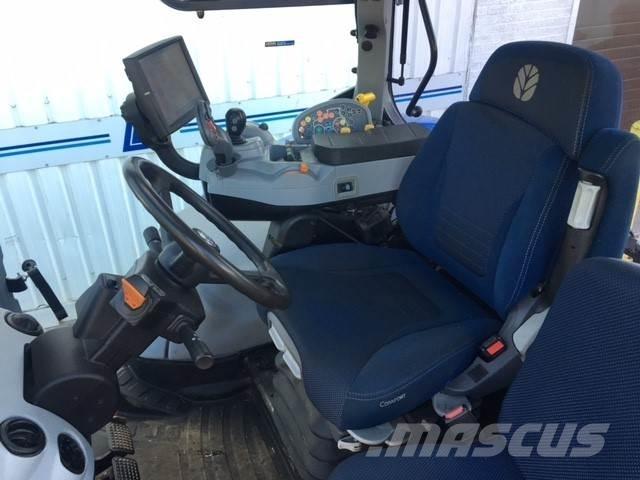 New Holland T7.210 트랙터