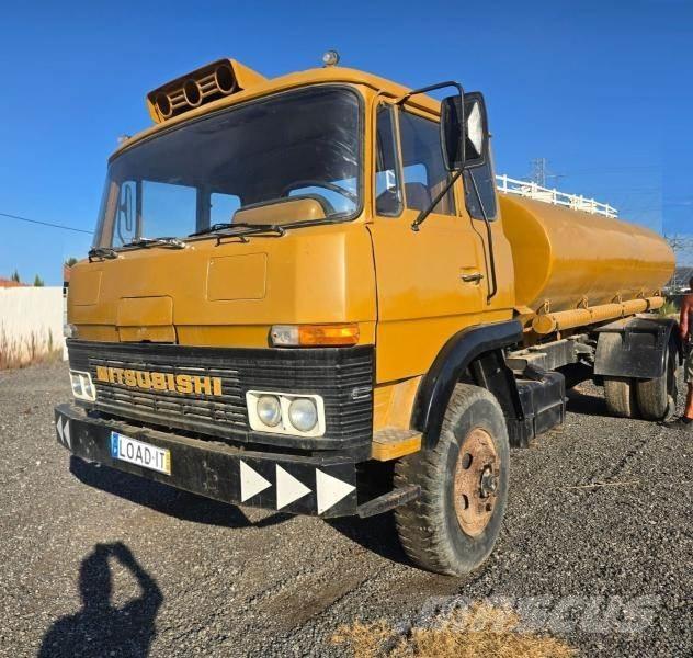 Mitsubishi Fuso 탱커 트럭
