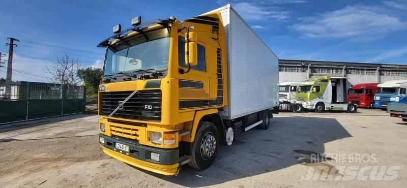 Volvo F10 탑차 트럭