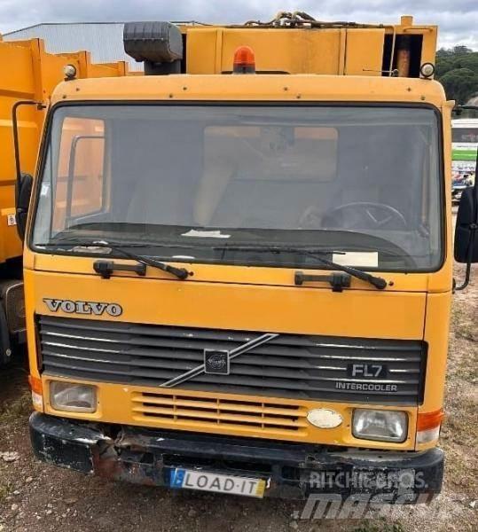 Volvo FL7 폐기물 수거 트럭