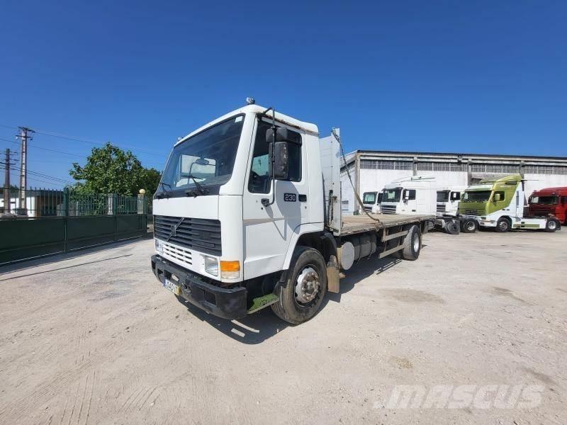 Volvo FL7 플랫베드/드롭사이드 트럭