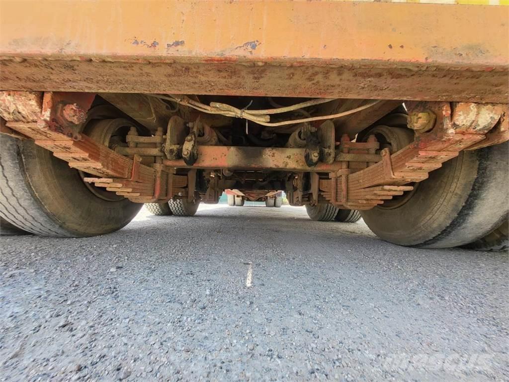 Volvo N12 플랫베드/드롭사이드 트럭