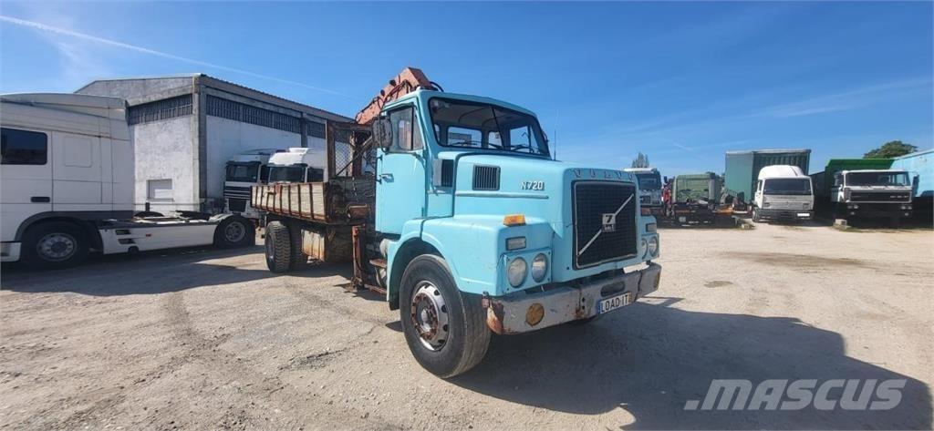 Volvo N7 덤프 트럭