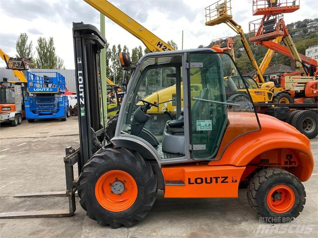Ausa C300H 험지용 트럭