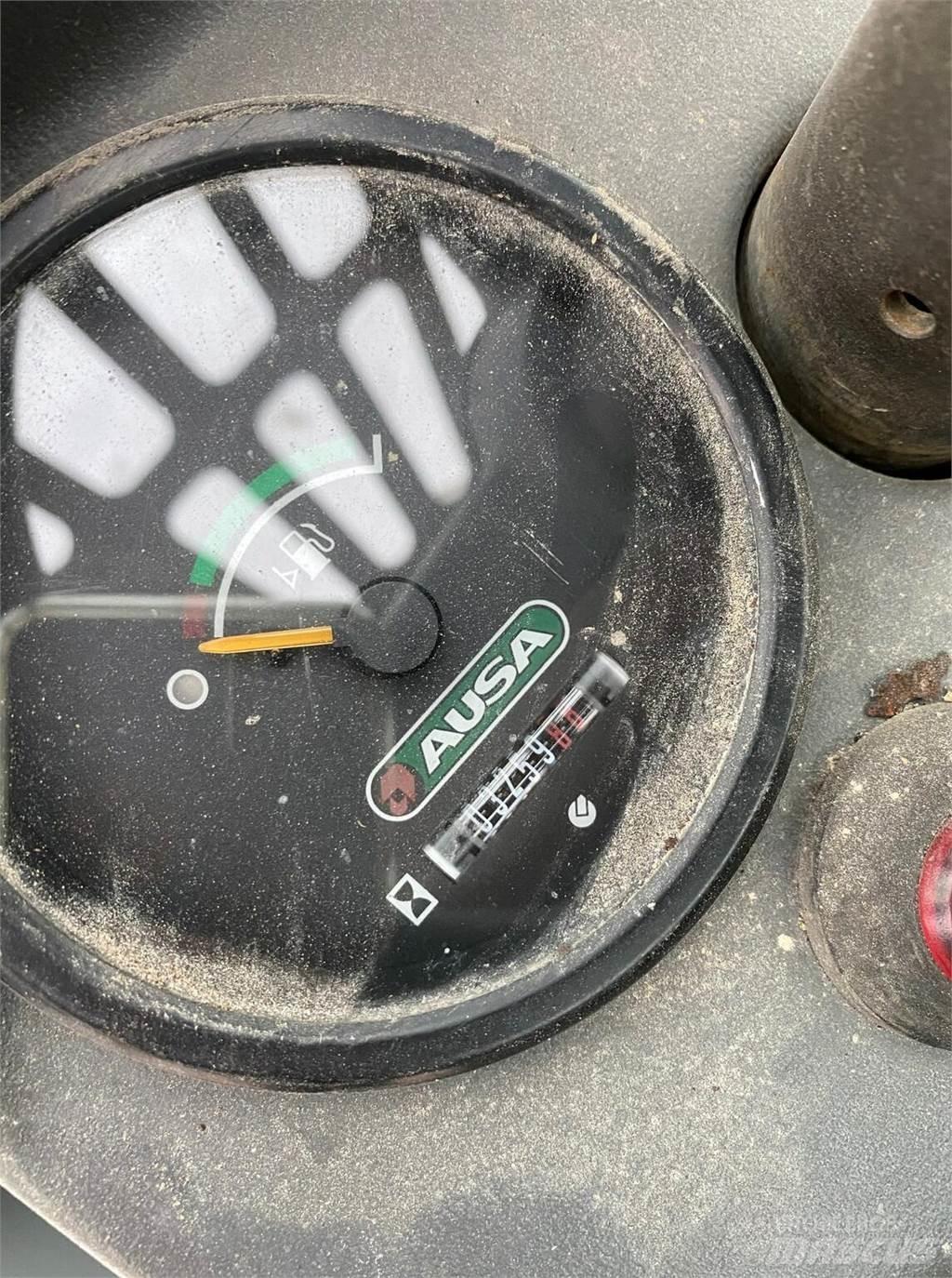 Ausa C300H 험지용 트럭