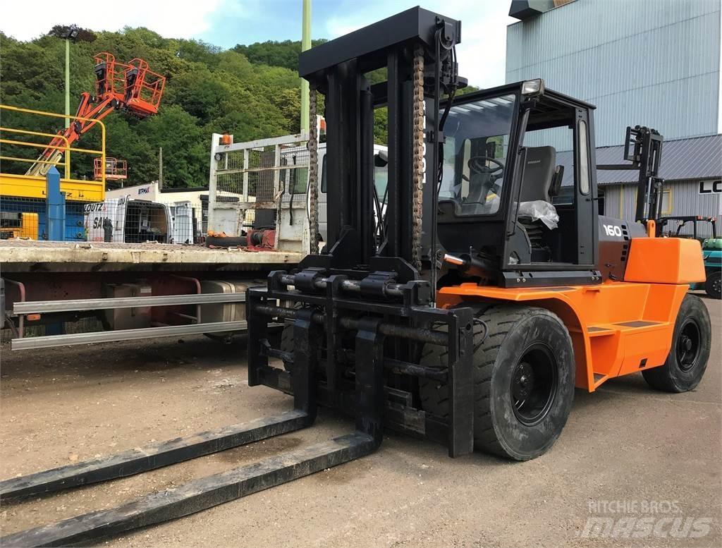 Doosan DL160 디젤 지게차