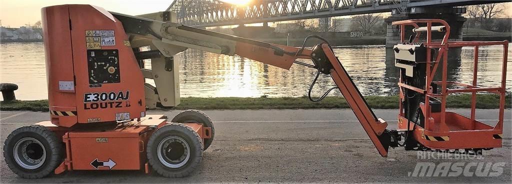 JLG E300AJ 기타 승강기와 플랫폼