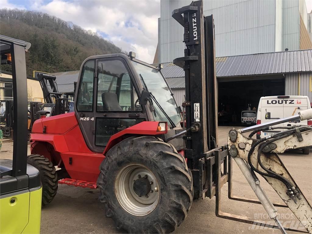 Manitou M26-4 험지용 트럭