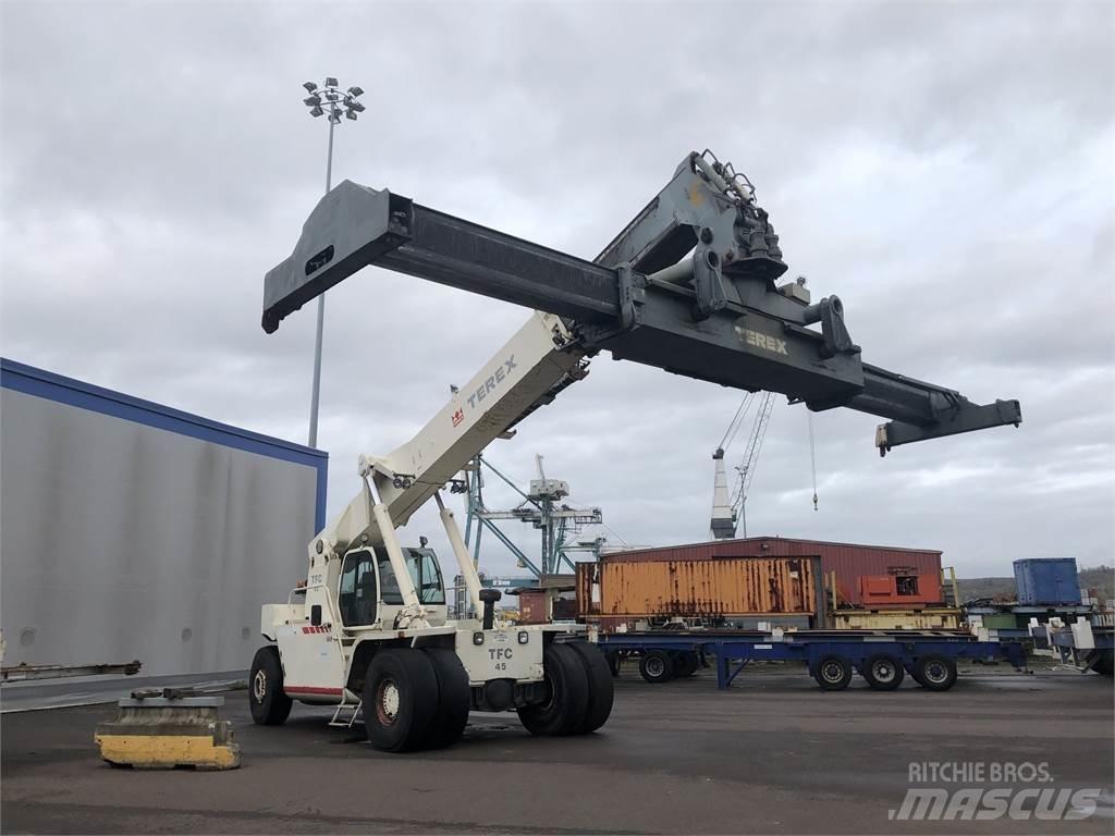 Terex TFC45 리치 스태커