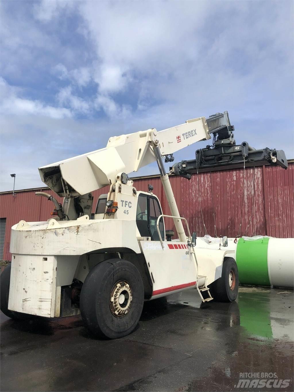 Terex TFC45 리치 스태커