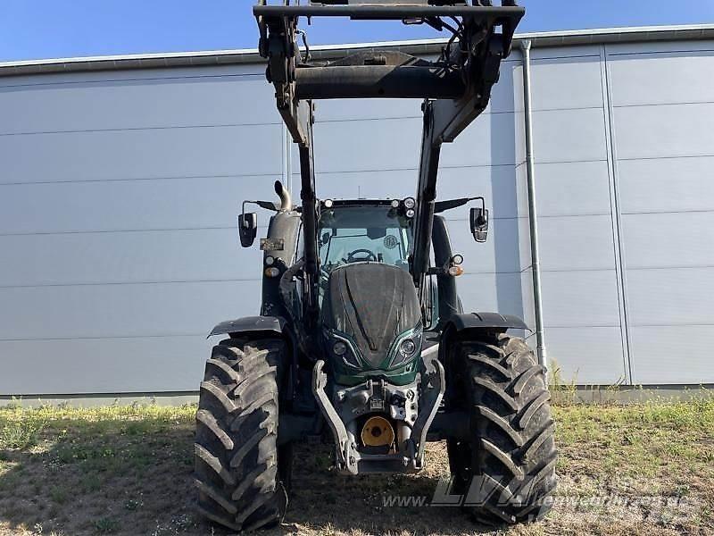 Valtra T174 트랙터