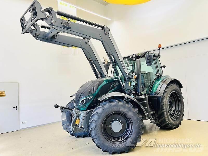 Valtra T174 트랙터