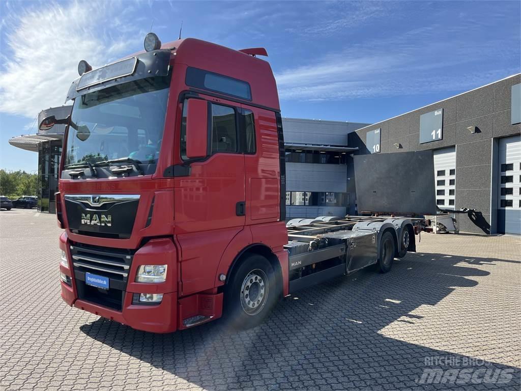 MAN TGX 26.500 6x2 컨테이너 트럭