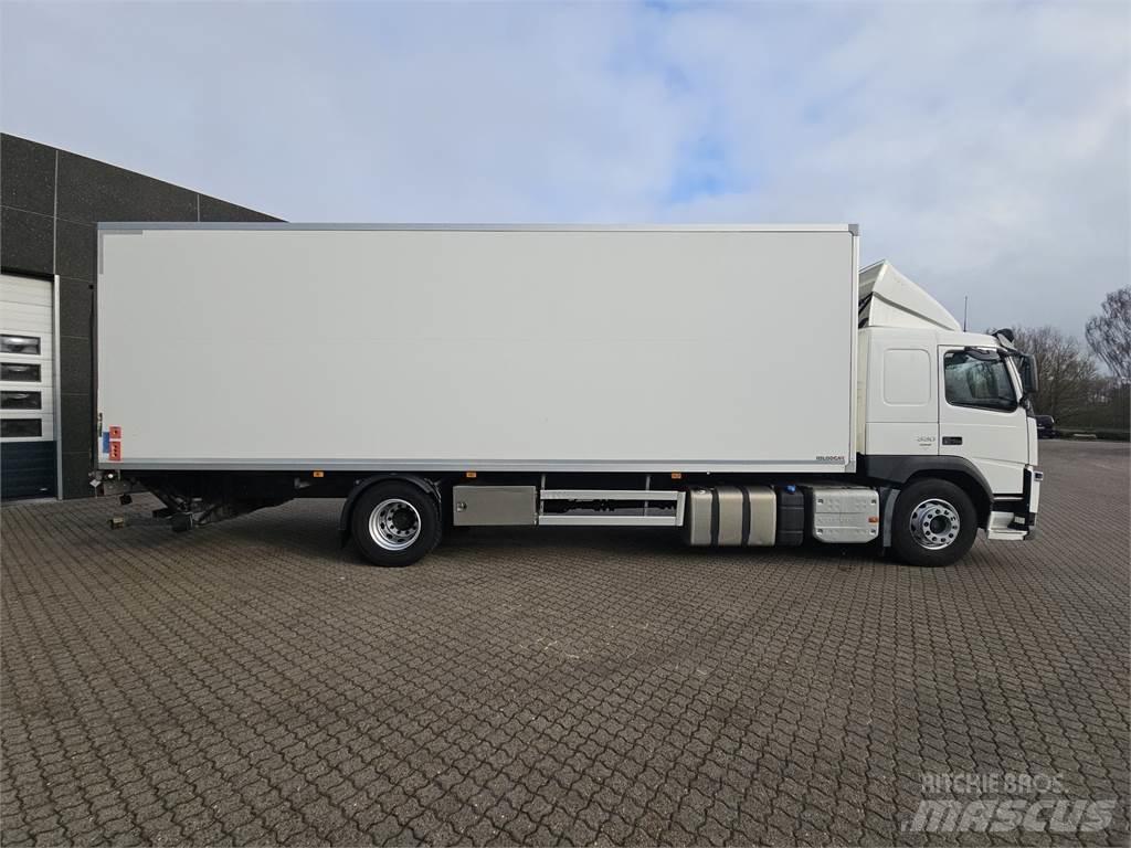 Volvo FM330 온도 조절식 트럭