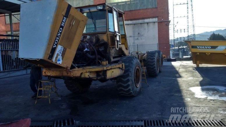 Volvo A25B 연결식 홀러