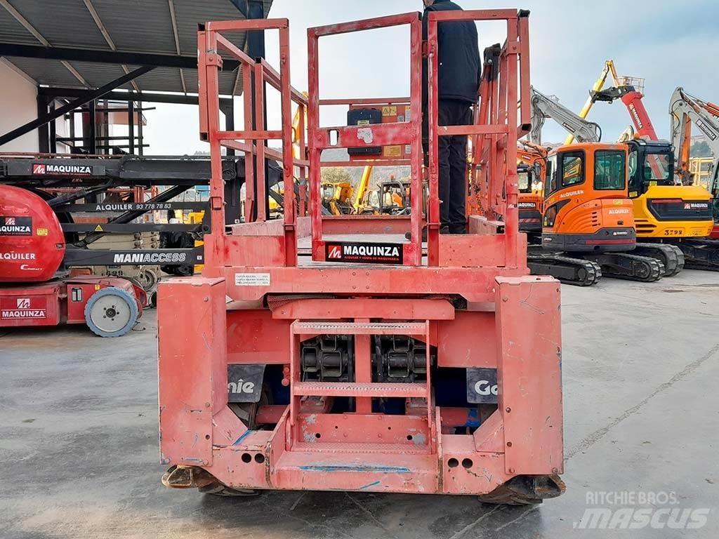 Genie GS2668RT 가위형 리프트