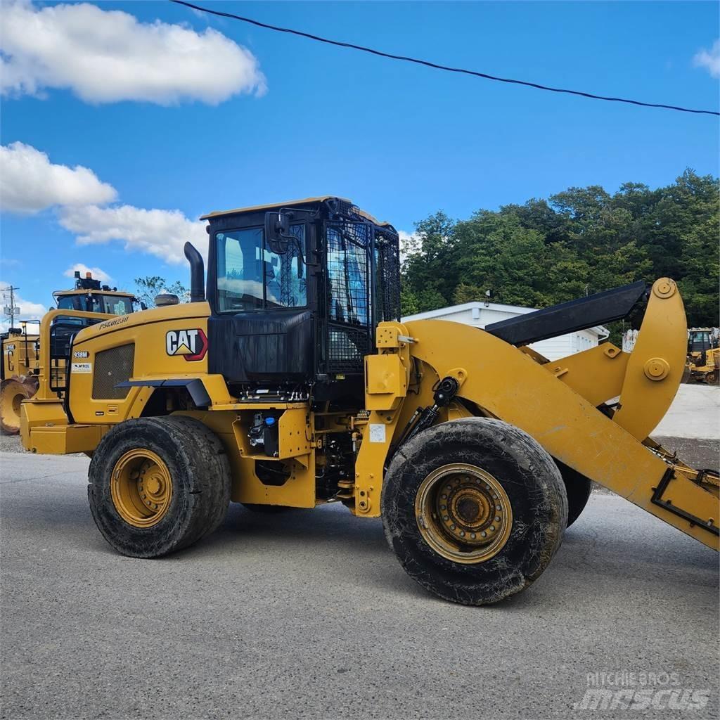 CAT 938M  휠로우더