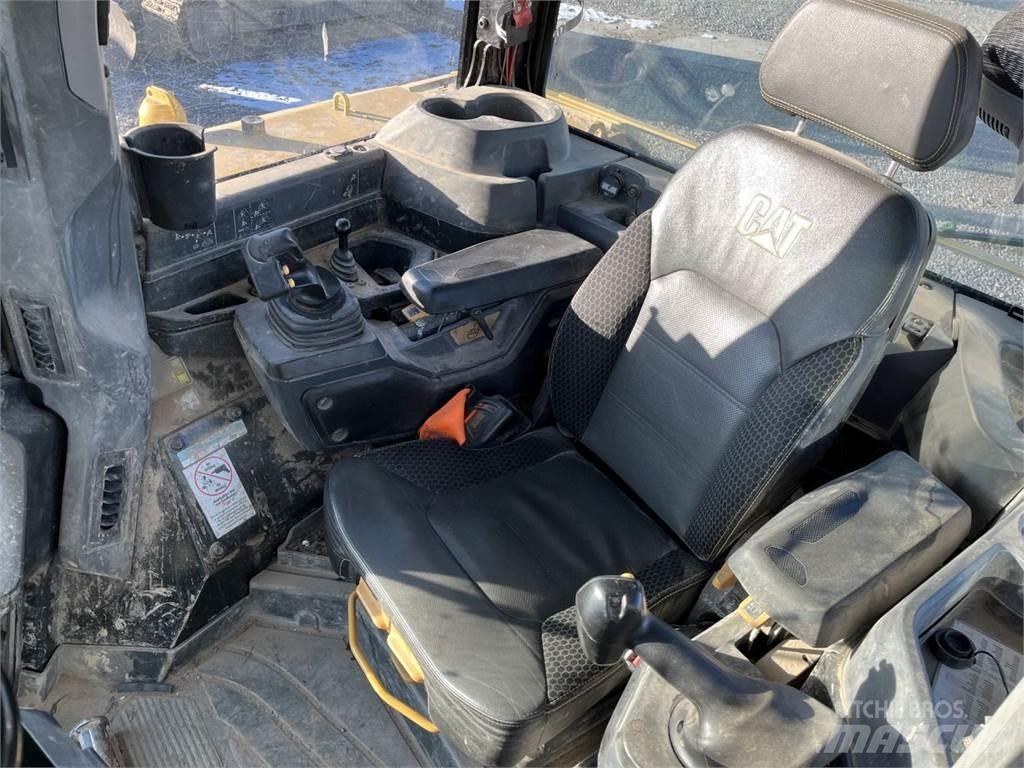 CAT D6 LGP WH 크롤러 도저