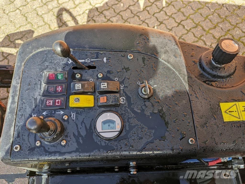 Jacobsen AR-3 탑승형 잔디깎기