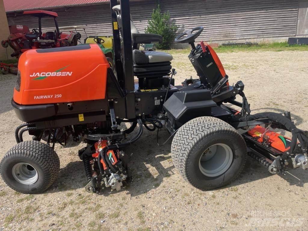 Jacobsen FAIRWAY 250 탑승형 잔디깎기