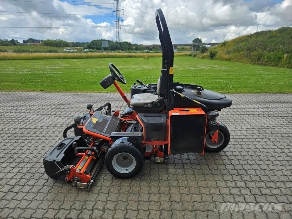 Jacobsen GP400 탑승형 잔디깎기