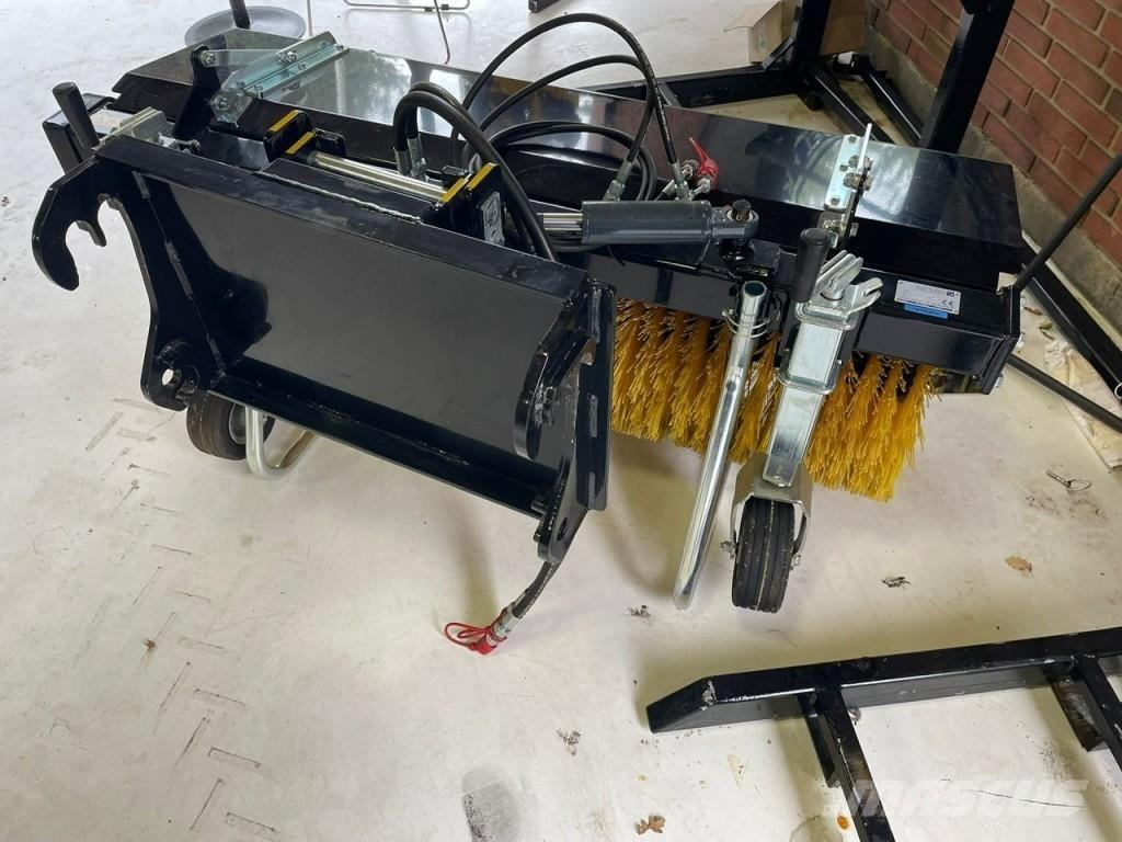 TMT SWEEPER 150 도로 청소차