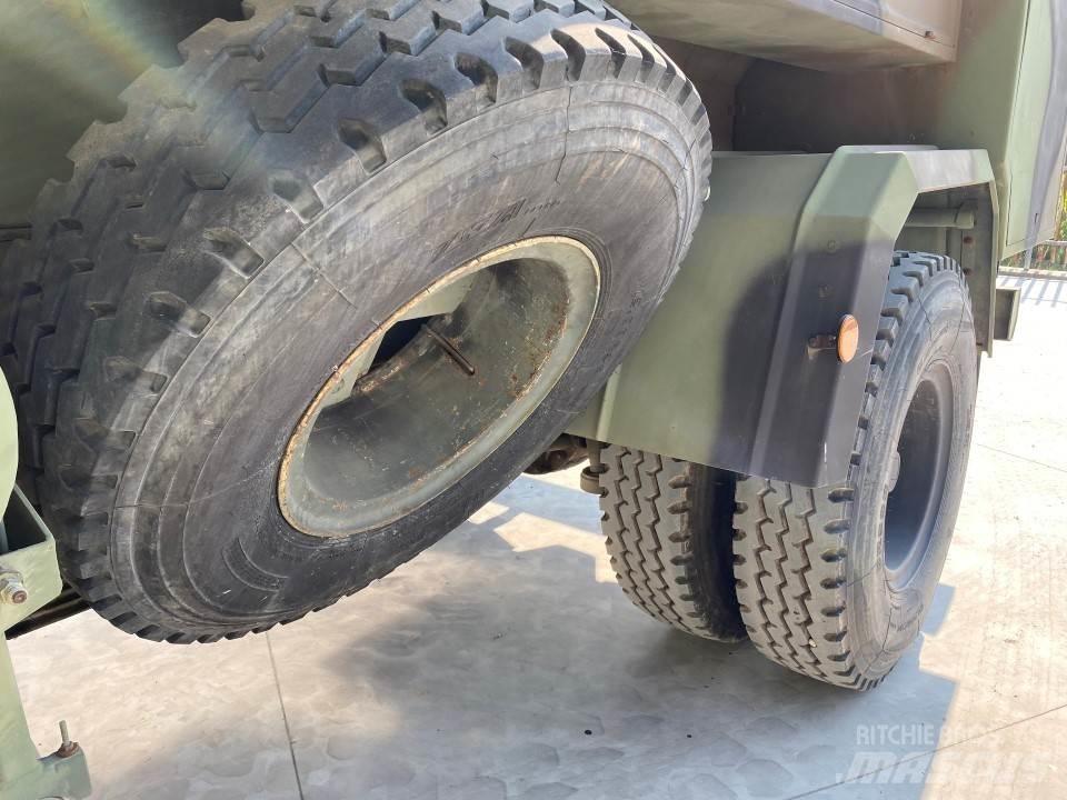 Astra BM201mt 탱커 트럭