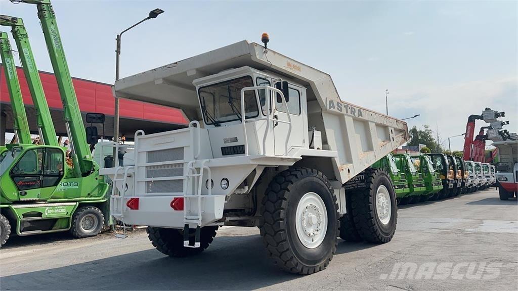 Astra BM35 4X2 건설현장 덤프트럭