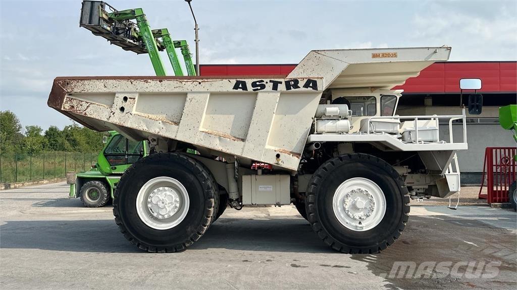 Astra BM35 4X2 건설현장 덤프트럭
