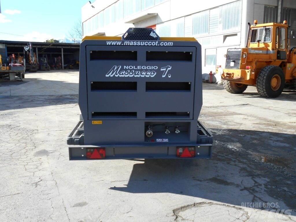 Atlas Copco XAHS 317 콤푸레샤