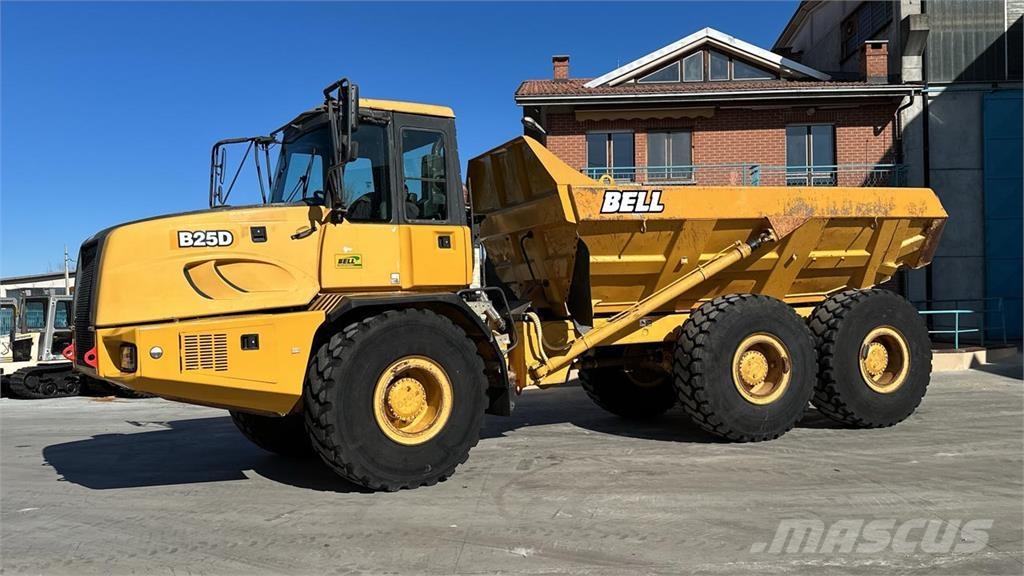 Bell B25D 6x6 건설현장 덤프트럭