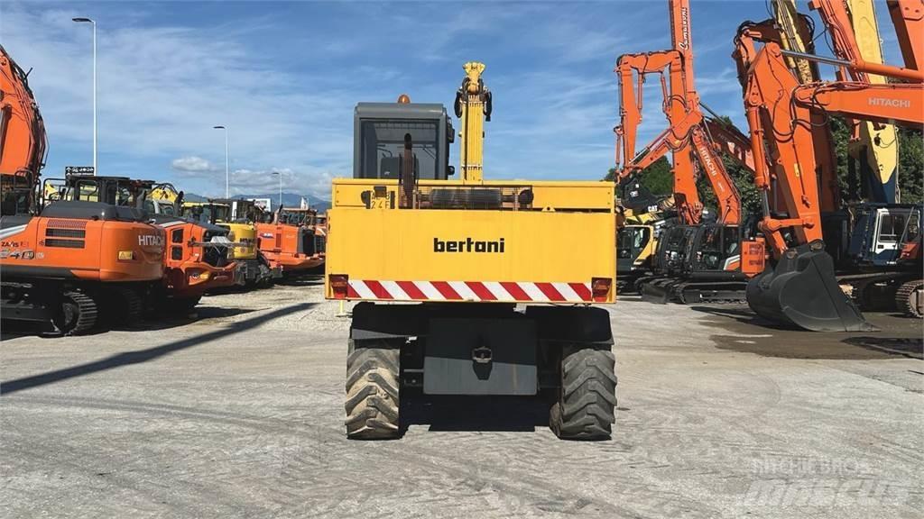 Bertani S3A 4X4  휠 굴삭기