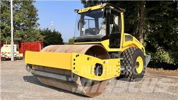 Bomag BW213 DH-5 토양 다짐기