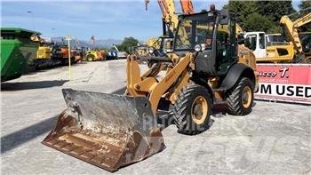 CASE 221F 4x4  휠로우더