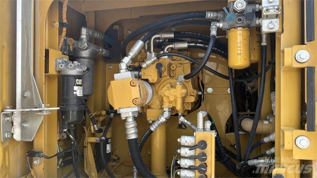 CAT 323 FLN 대형 굴삭기 29톤 이상