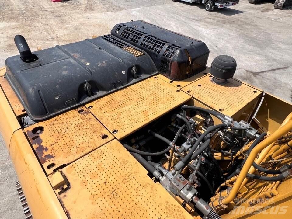 CAT 330D UHD 대형 굴삭기 29톤 이상
