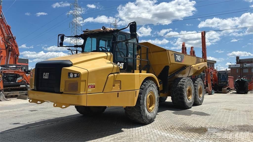 CAT 745C 6X6 건설현장 덤프트럭