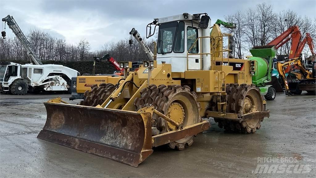 CAT 825C 크롤러 도저