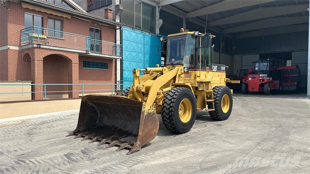 CAT 924F  휠로우더