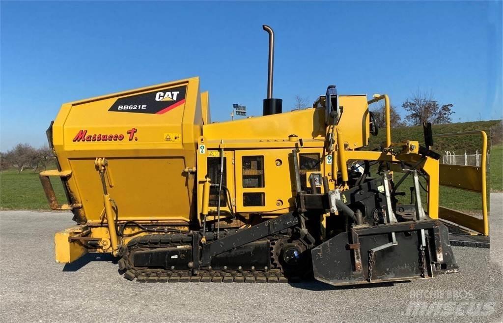 CAT BB621E 아스팔트 포장장비