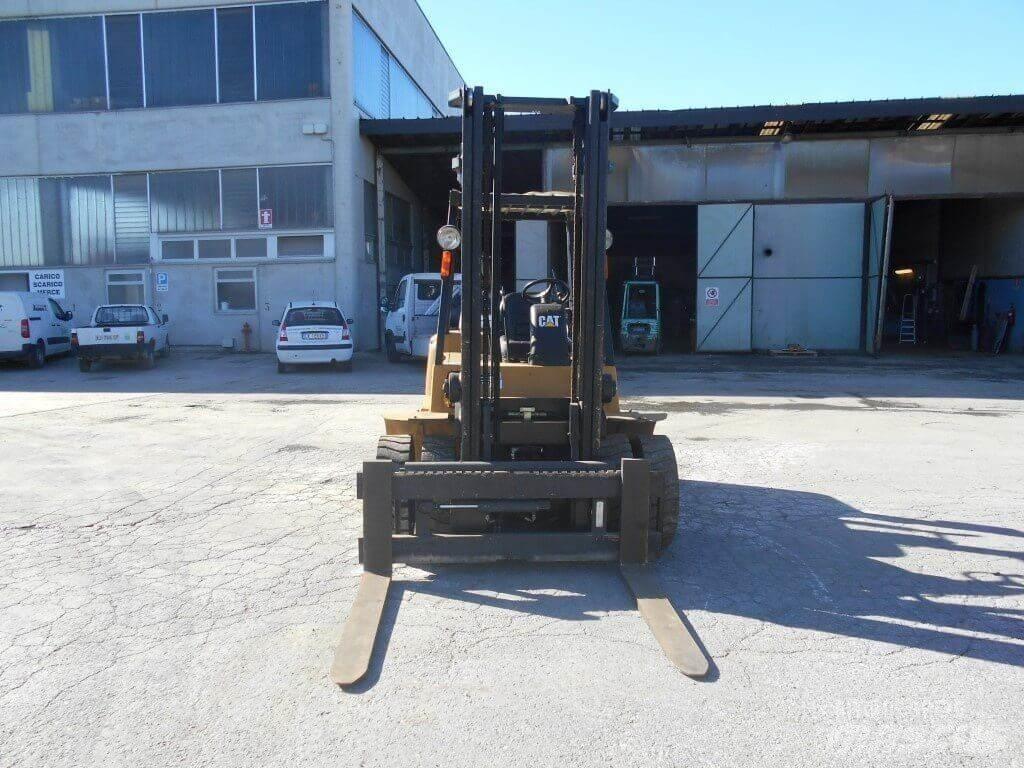 CAT DP40KL 디젤 지게차