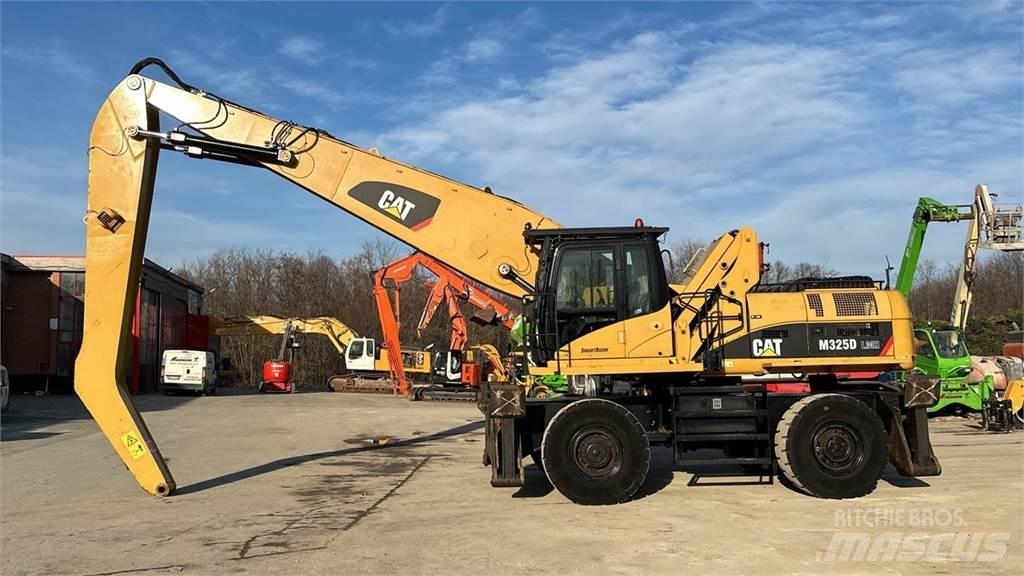 CAT M325D 4X4  휠 굴삭기