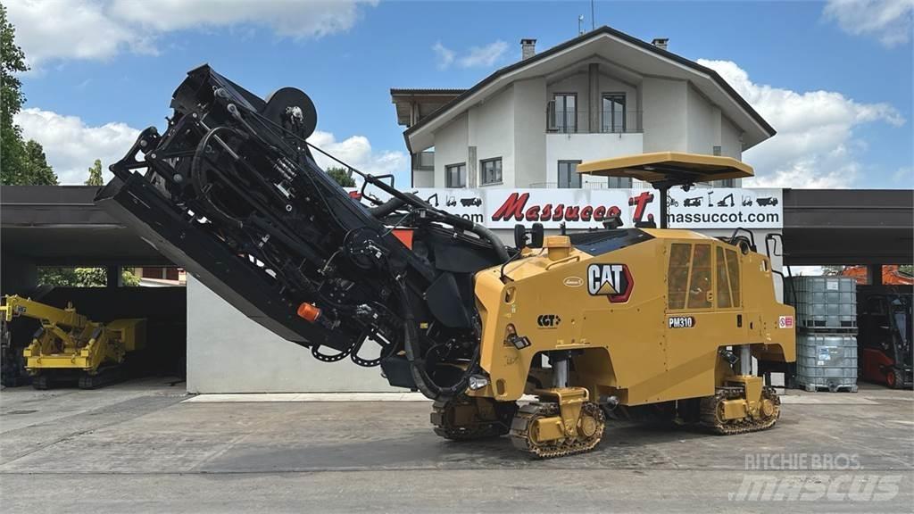 CAT PM310 아스팔트 콜드 밀링 기계