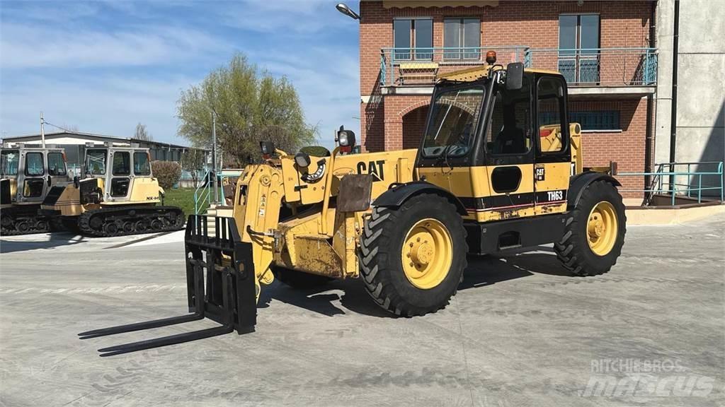 CAT TH63 텔러 핸들러