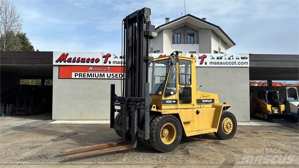 CAT V225C 디젤 지게차